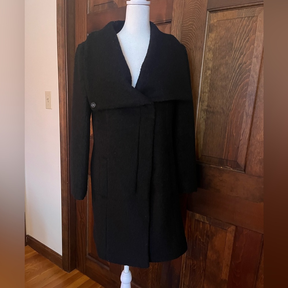 Jessica Simpson Elegant Black Textured Coat